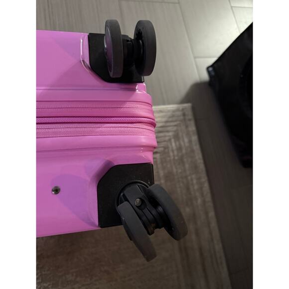 BEIS The Carry-On Roller Luggage in Berry Glossy LIMITED EDITION SOLD OUT PINK - Picture 8 of 11